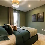 Luxury Stylish Nests In Central Edinburgh-Moda