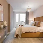 Luxury Stylish Nests In Central Edinburgh-Moda