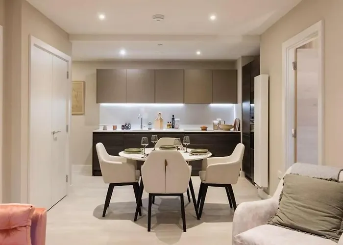 Luxury Stylish Nests In Central Edinburgh-Moda
